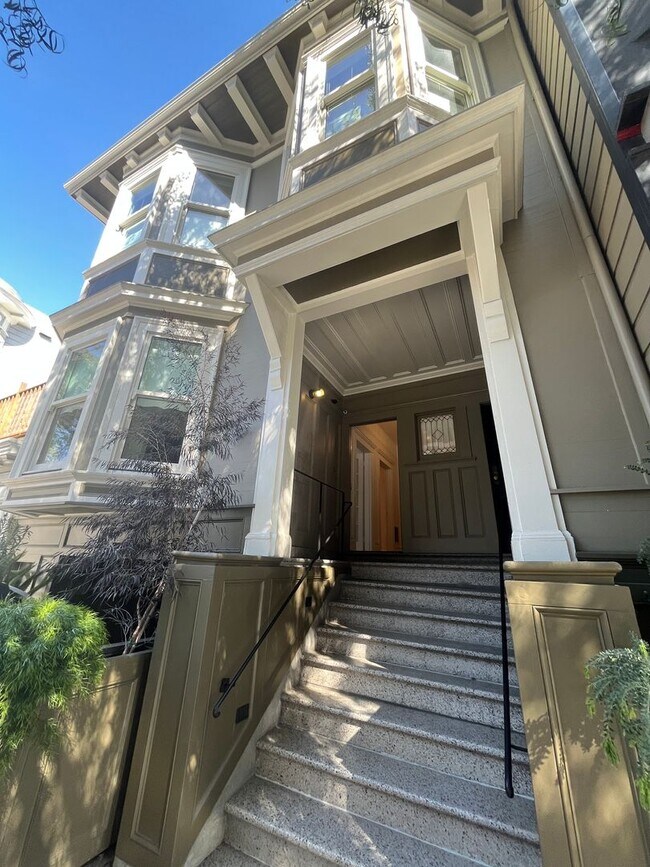 Foto del edificio - Gorgeous and Spacious Home next to Dolores...