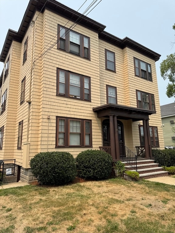Building Photo - 106 Kenoza Ave