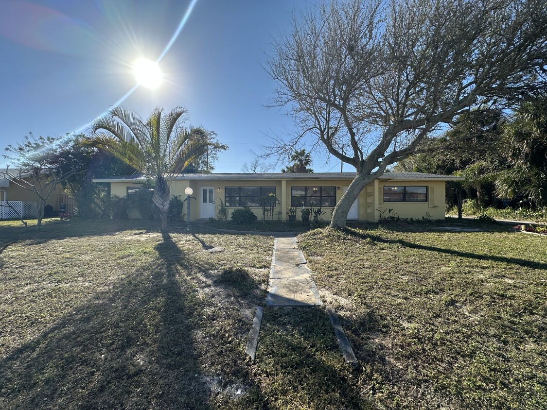 Primary Photo - Beachside retreat in Indialantic!