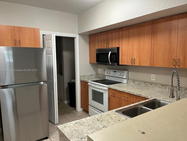 Foto del edificio - 1106 Belmont Ln