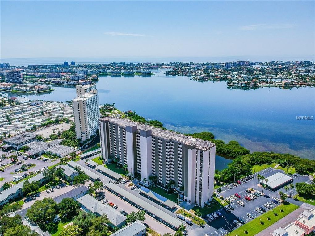 7050 Sunset Dr S Unit corner, South Pasadena, FL 33707 Condo for Rent in South Pasadena, FL