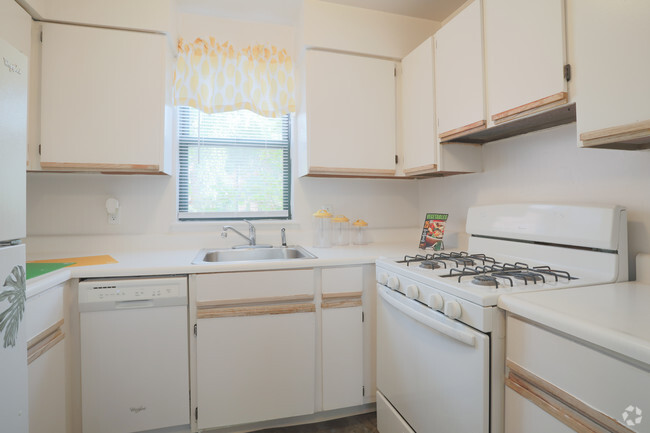 2 BR, 1 BA - Kitchen - La Vue Lake Apartments