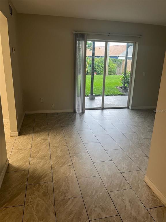 Building Photo - 5885 Dahlia Dr