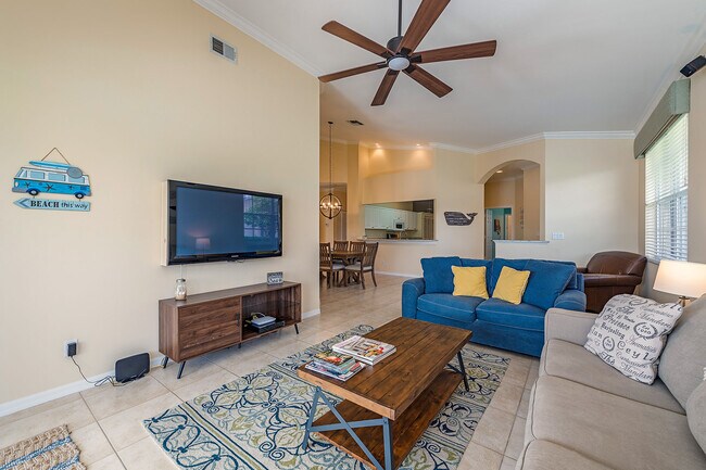 Foto del edificio - 2056 Crestview Way