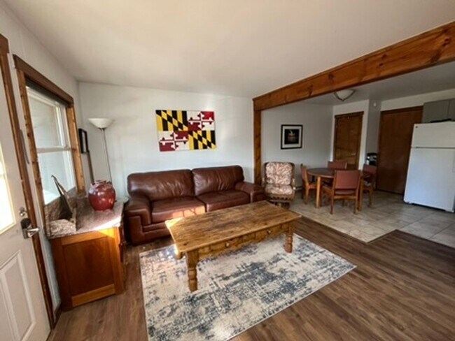 Foto del edificio - Winter Seasonal Lease! Sun filled, furnish...