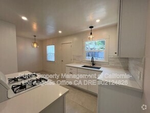 Building Photo - 629 W 23rd St