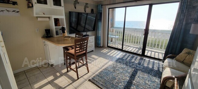 Foto del edificio - 3938 Surfside Blvd