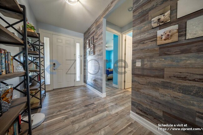 Building Photo - 2626 Corona Ln