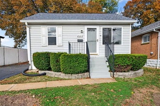 Building Photo - 8025 Waddell Ave