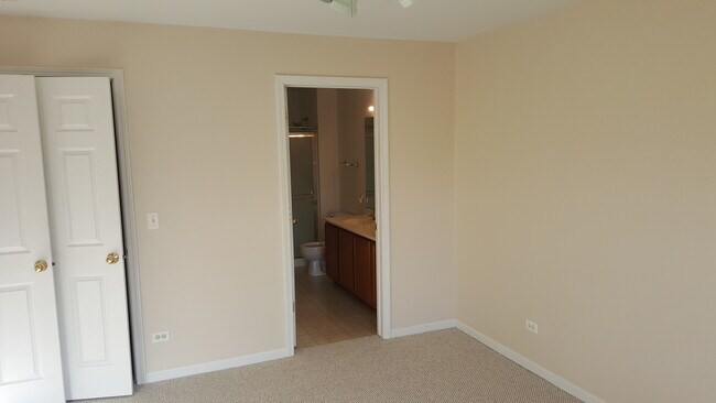 Foto del edificio - 1197 N Red Oak Cir