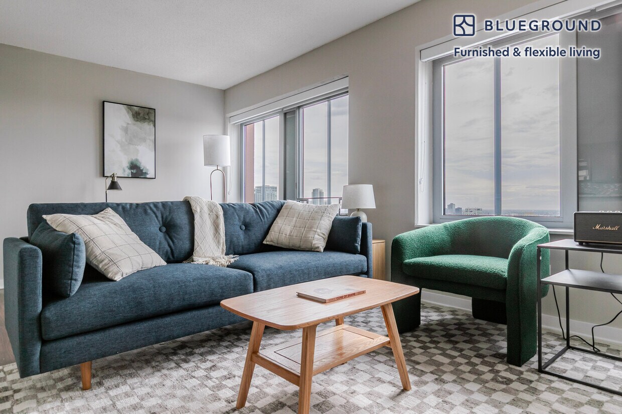 Foto principal - 121 W Chestnut St