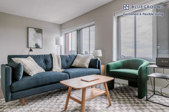 Building Photo - 121 W Chestnut St