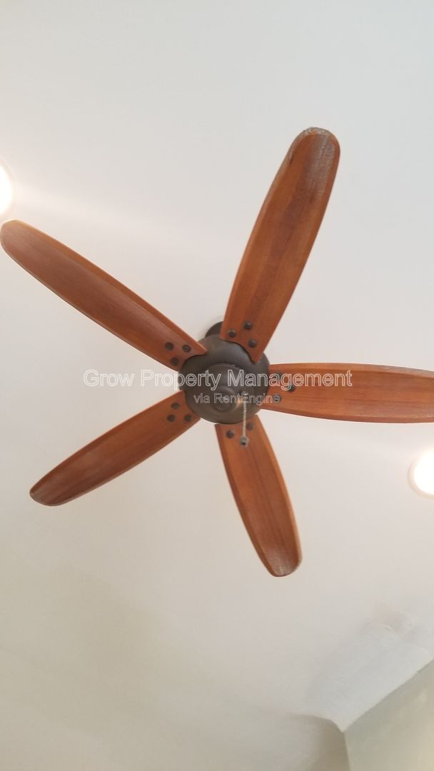 Foto del edificio - 2516 Cecil B Moore Ave