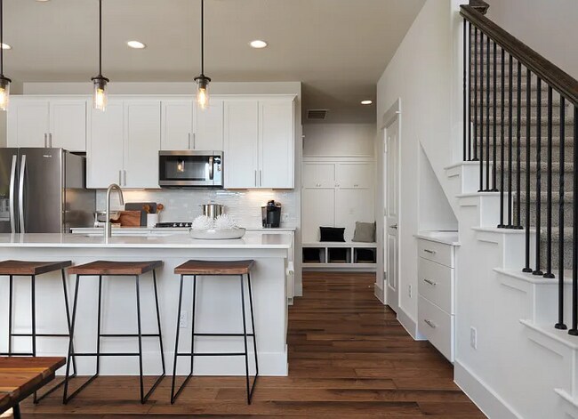 Building Photo - 341 Willowmore Dr