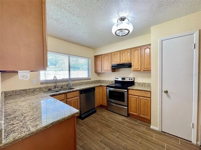 Building Photo - 5405 Mountain Farm Ct