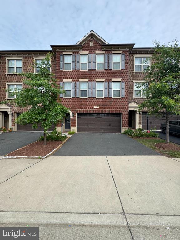 Building Photo - 23671 Sailfish Square