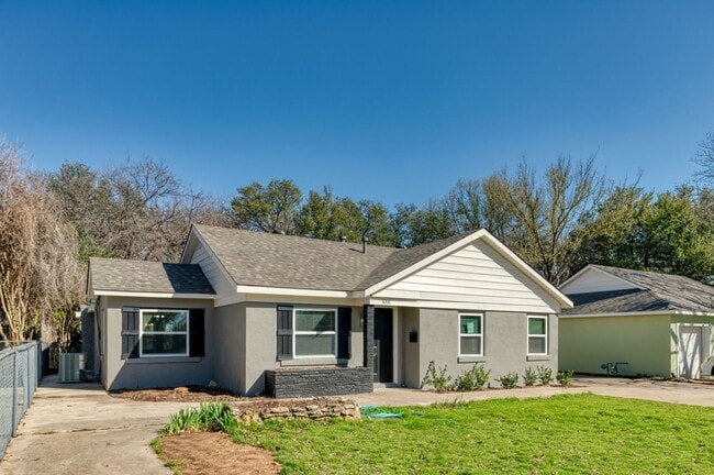 Foto del edificio - Nicely Updated 2 bed / 1 bath home