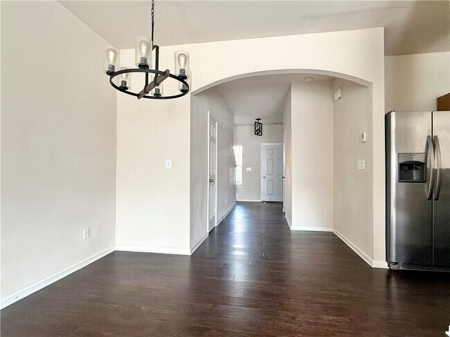 Foto del edificio - 5579 Lindeman Ln