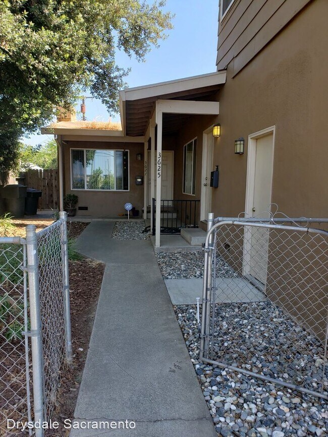 Foto del edificio - 2 br, 1.5 bath House - 3625 El Camino Ave