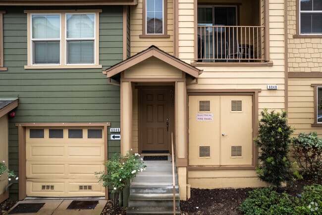 Entrance - 6042 Old Quarry Loop