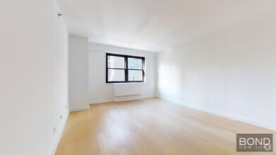 Building Photo - 222 E 39th St