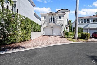 Building Photo - 20865 NE 31st Pl