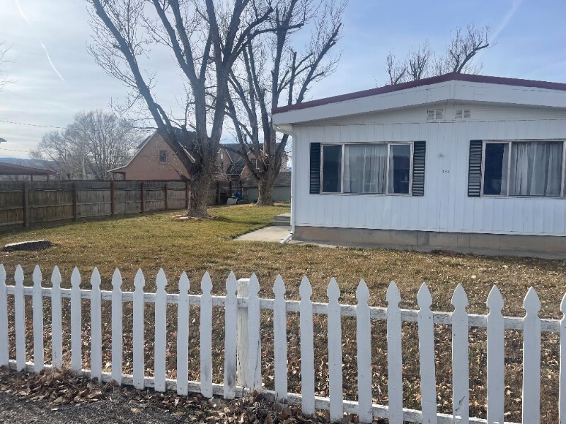 Primary Photo - 743 Belden Ln