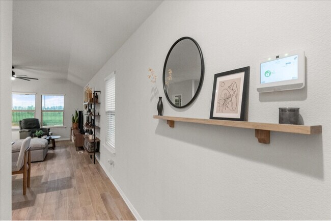 Foto del edificio - 16740 Portage St