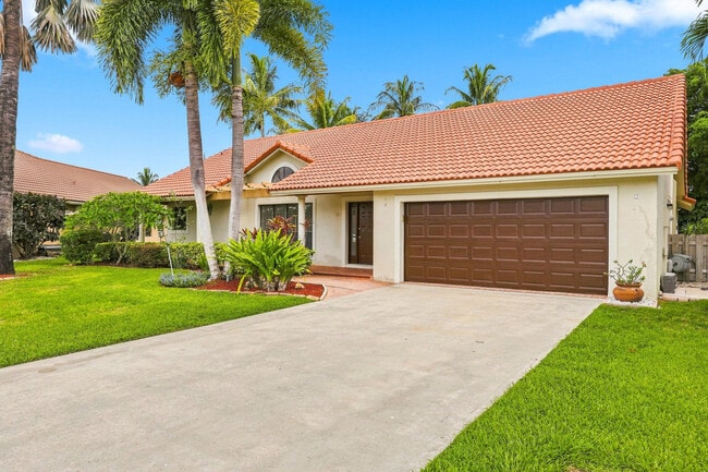 Building Photo - 10798 Cypress Bend Dr