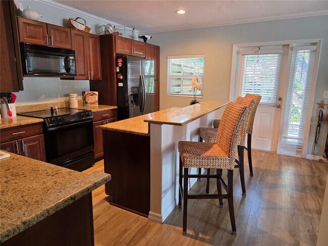 Building Photo - 3157 Goldenrod St