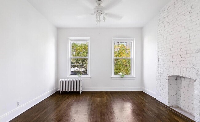 Building Photo - Beautifully renovated 1Bed 1Bath