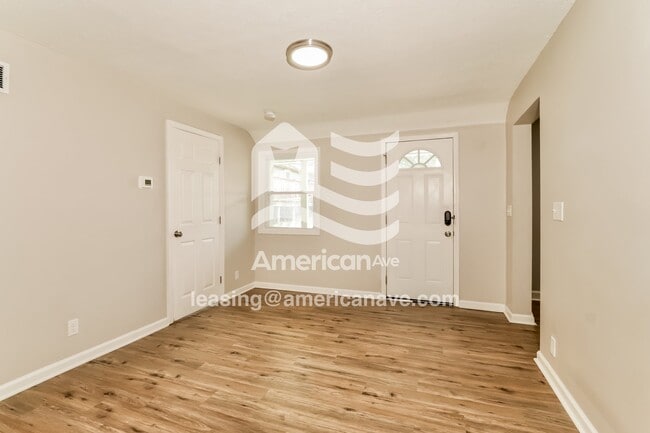 Building Photo - 226 Clay St