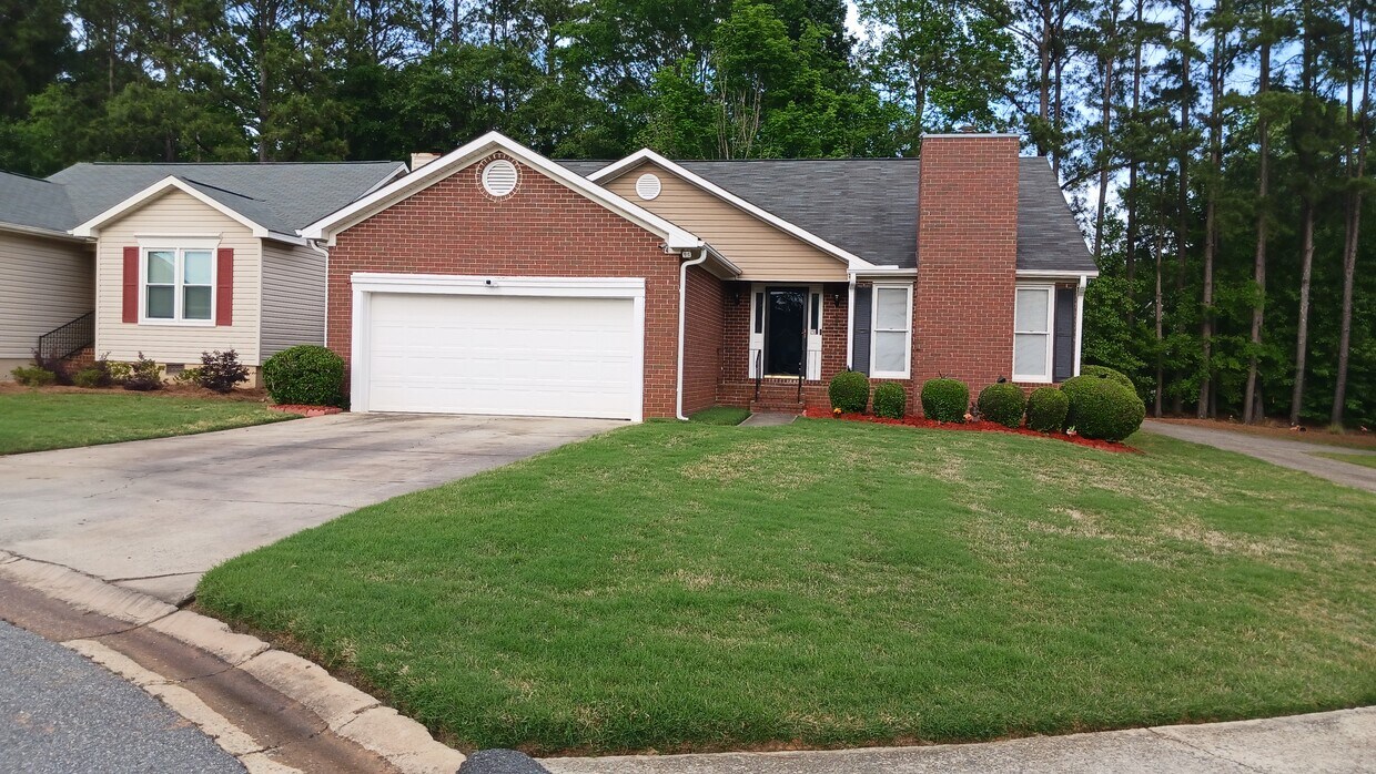 Primary Photo - 135 Wexford Ct