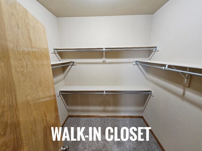 Foto del edificio - 2225 Bucolo Ave