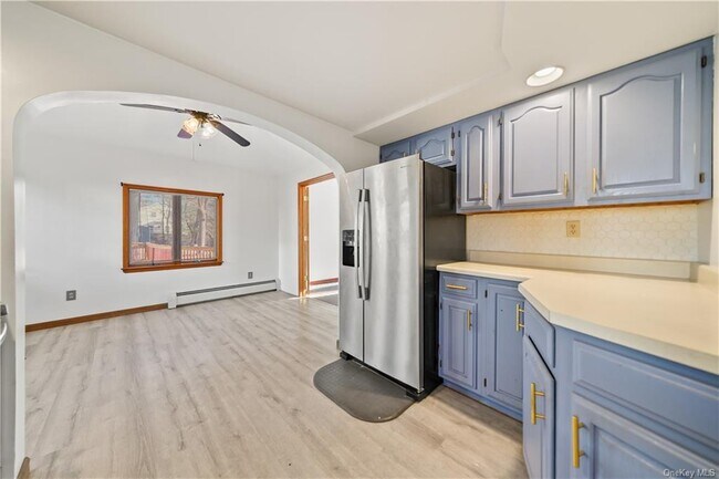 Building Photo - 14 Rutan Ln