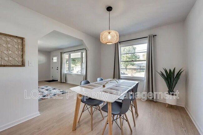 Foto del edificio - 209 Westfork Dr