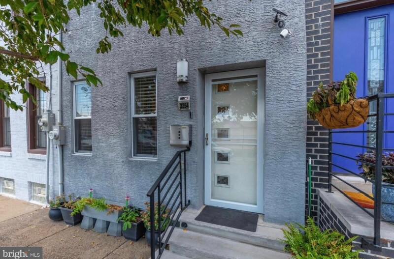 Primary Photo - 3354 Agate St