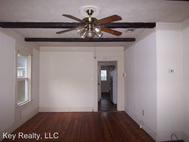 Building Photo - 3 br, 1 bath House - 2412 North City Park