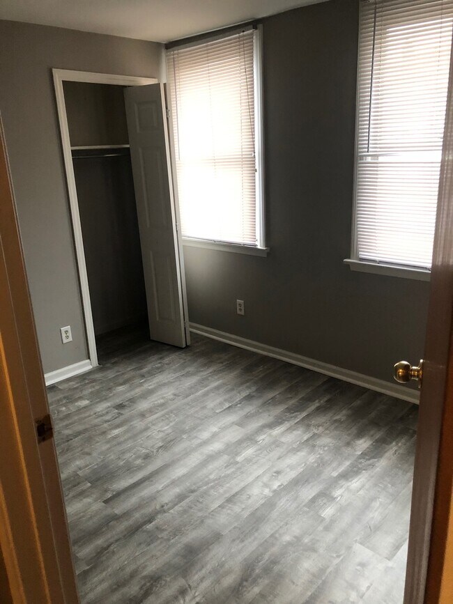 Building Photo - 1818 Larkins Way