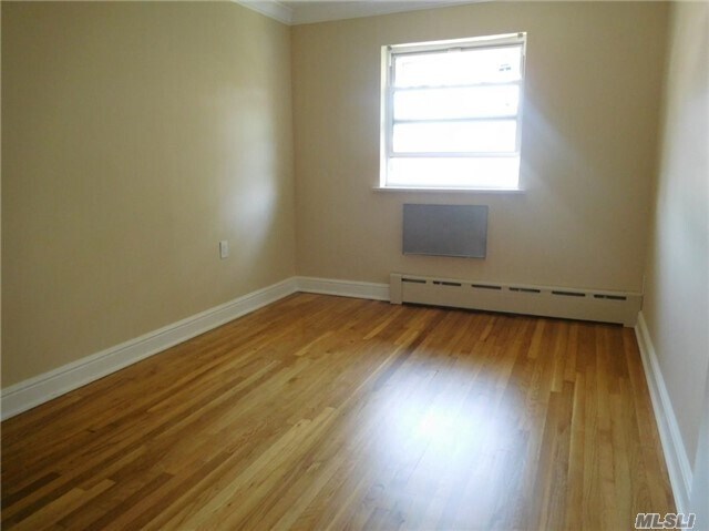 Foto del edificio - 25-81-81 49th St