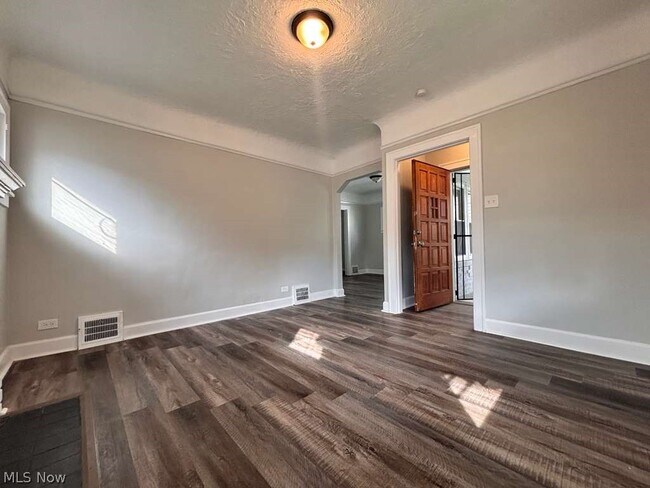 Building Photo - 907 Rondel Rd