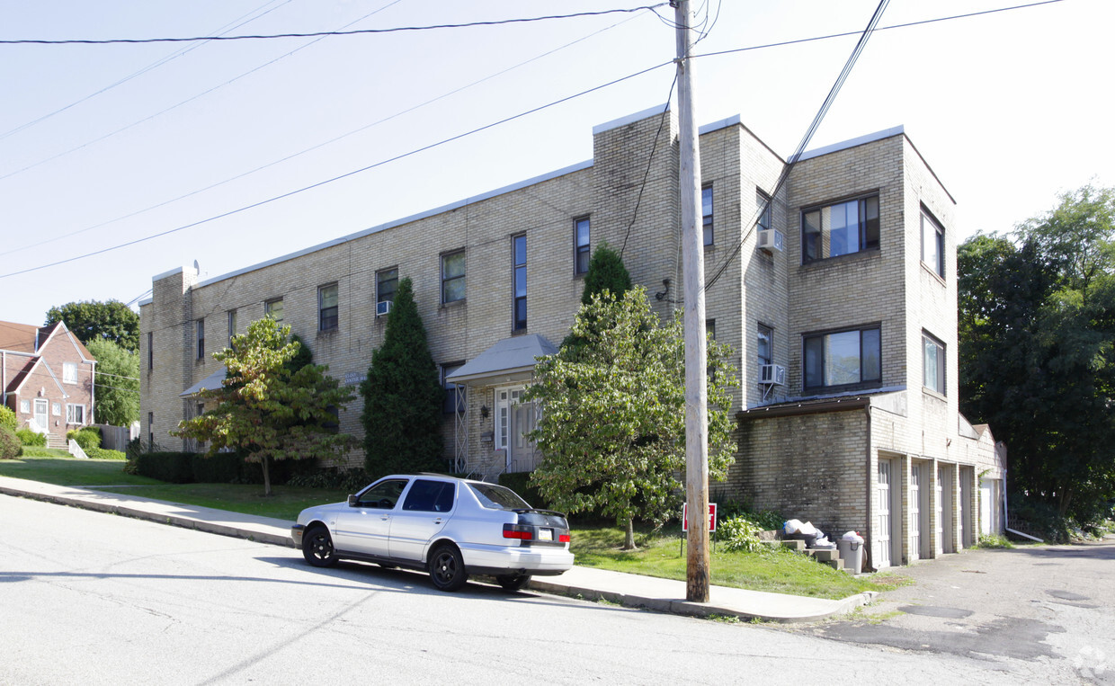 Building Photo - 1500 Center Ave