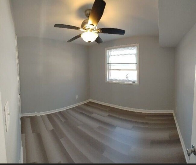 Foto del edificio - 606 19th ST NE APT1