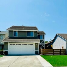 Building Photo - 29869 Ventnor Ct