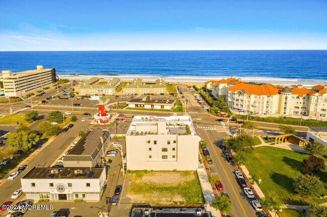 Foto del edificio - 320 Hollywood Ave