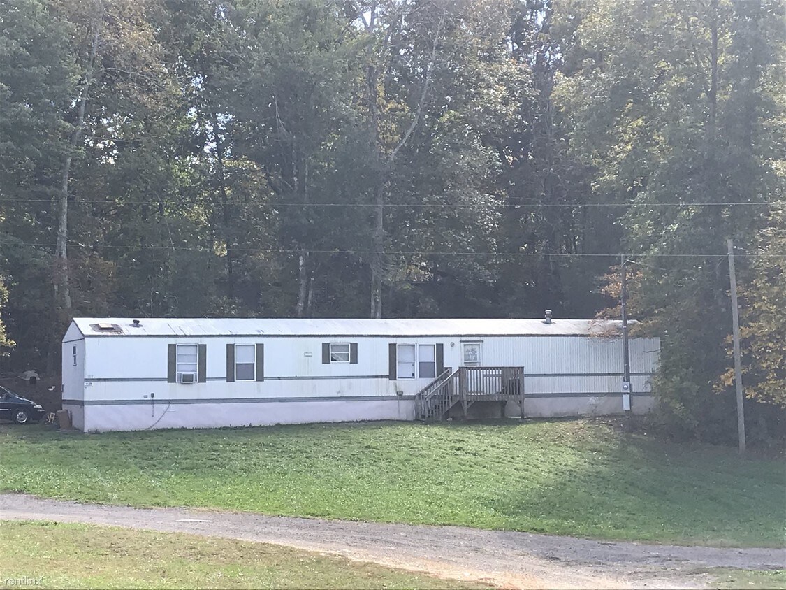 Building Photo - 105 Tanglewood Ln