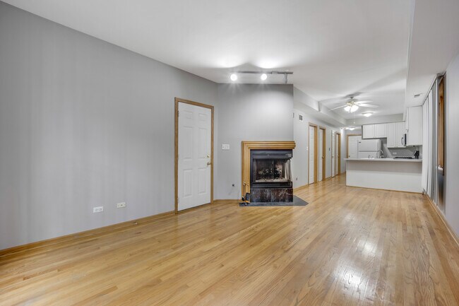 Foto del edificio - 1541 W Walton St