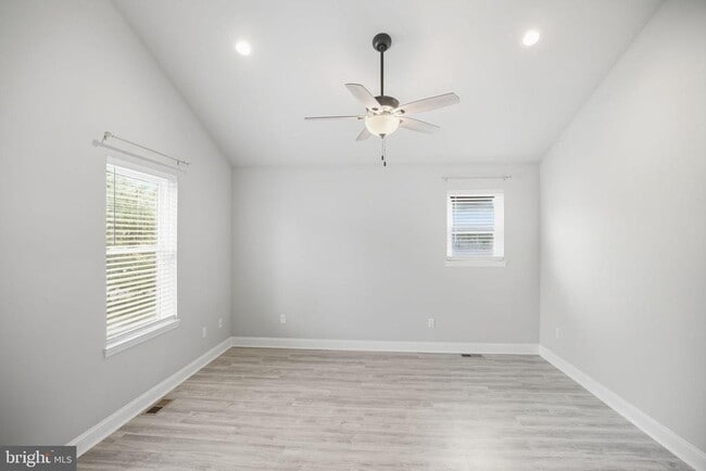 Building Photo - 8334 Herbert Ave