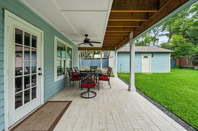 Building Photo - 1046 Althea Dr