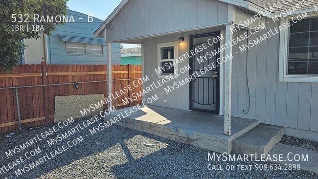 Building Photo - 532 Ramona Unit B